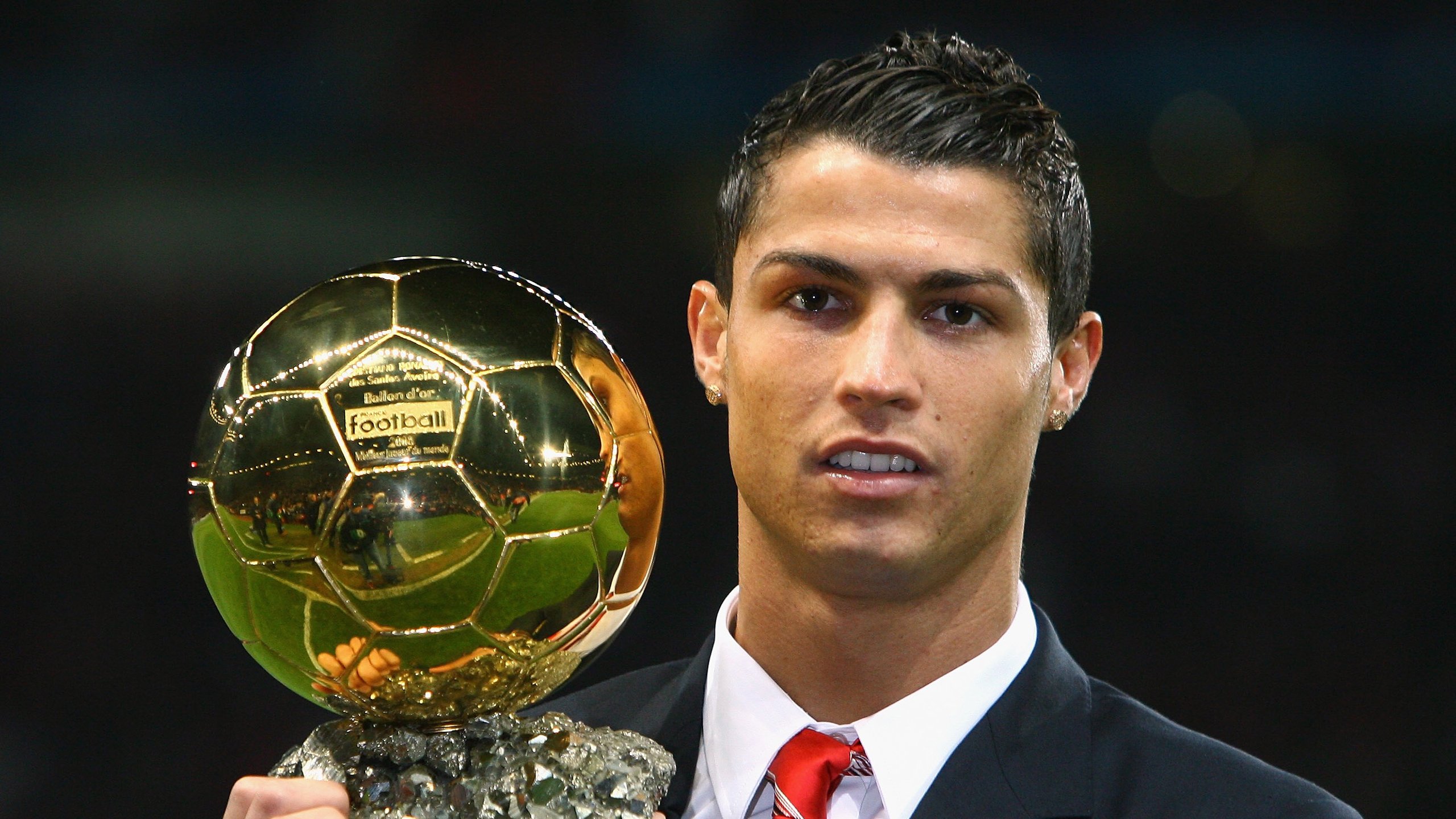 克罗地亚骑手奥利维亚·马尔顿·米哈尔迪内茨在2024年国际马术联合会世界障碍赛中以“Golden Loui H”马匹获得第六名，展现出色表现。